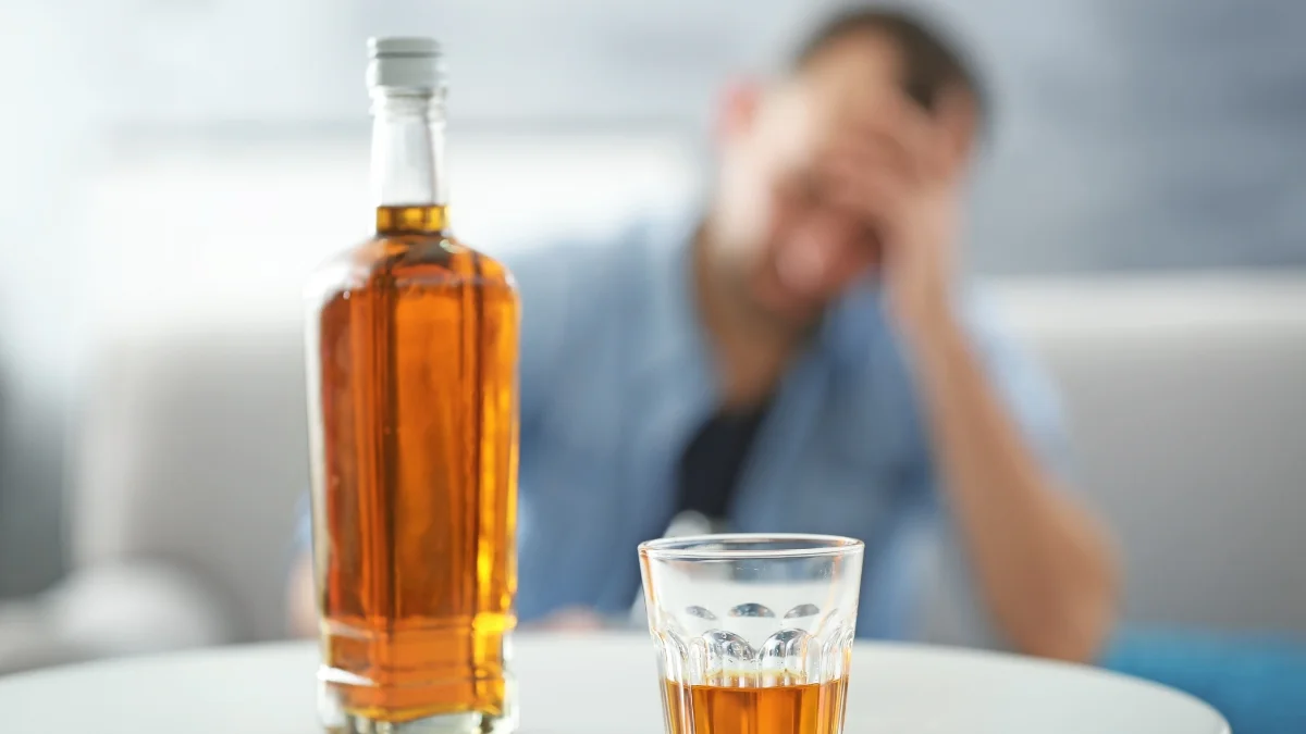 Image showing how many people experience alcohol abuse.